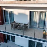Apartament 7m Z Basenem W Jednym Budynku Klifowa Bon Turystyczny !!! Rewal