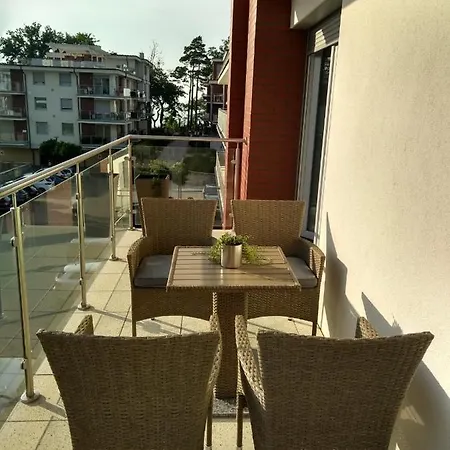 7m Z Basenem W Jednym Budynku Rewal, Free Private Parking, Park Rozrywki Hossoland 30 Minut * Rewal